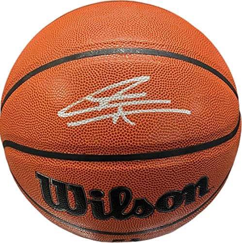 Официален представител на Уилсън по баскетбол в закрито/на открито Тайлър Херро с автограф (JSA) - Баскетболни