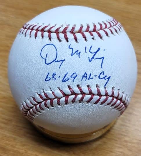 Официален представител на Мейджър лийг бейзбол Дени Макклейн Сай 68/69 с автограф